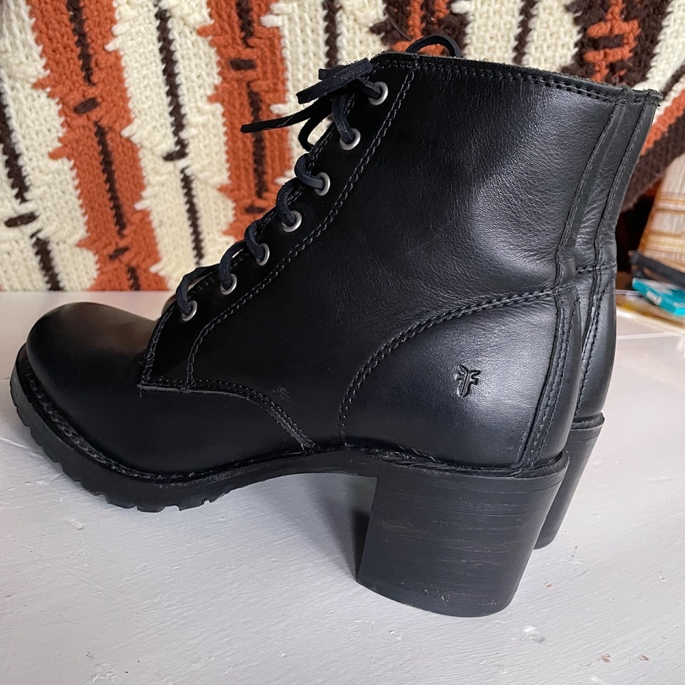 Frye Sabrina 6G black leather boots